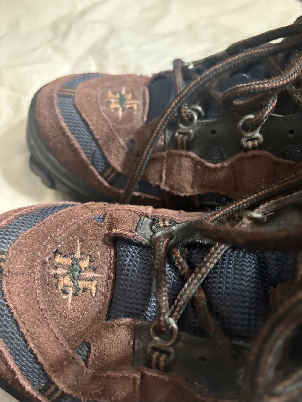 Brown Suede Men’s Outdoor Boots with Navy Mesh Accents